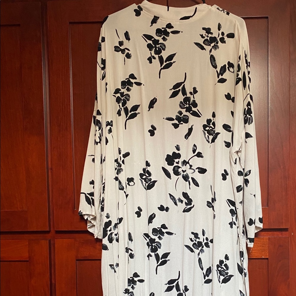 NWOT CJLA Quincy kimono-medium